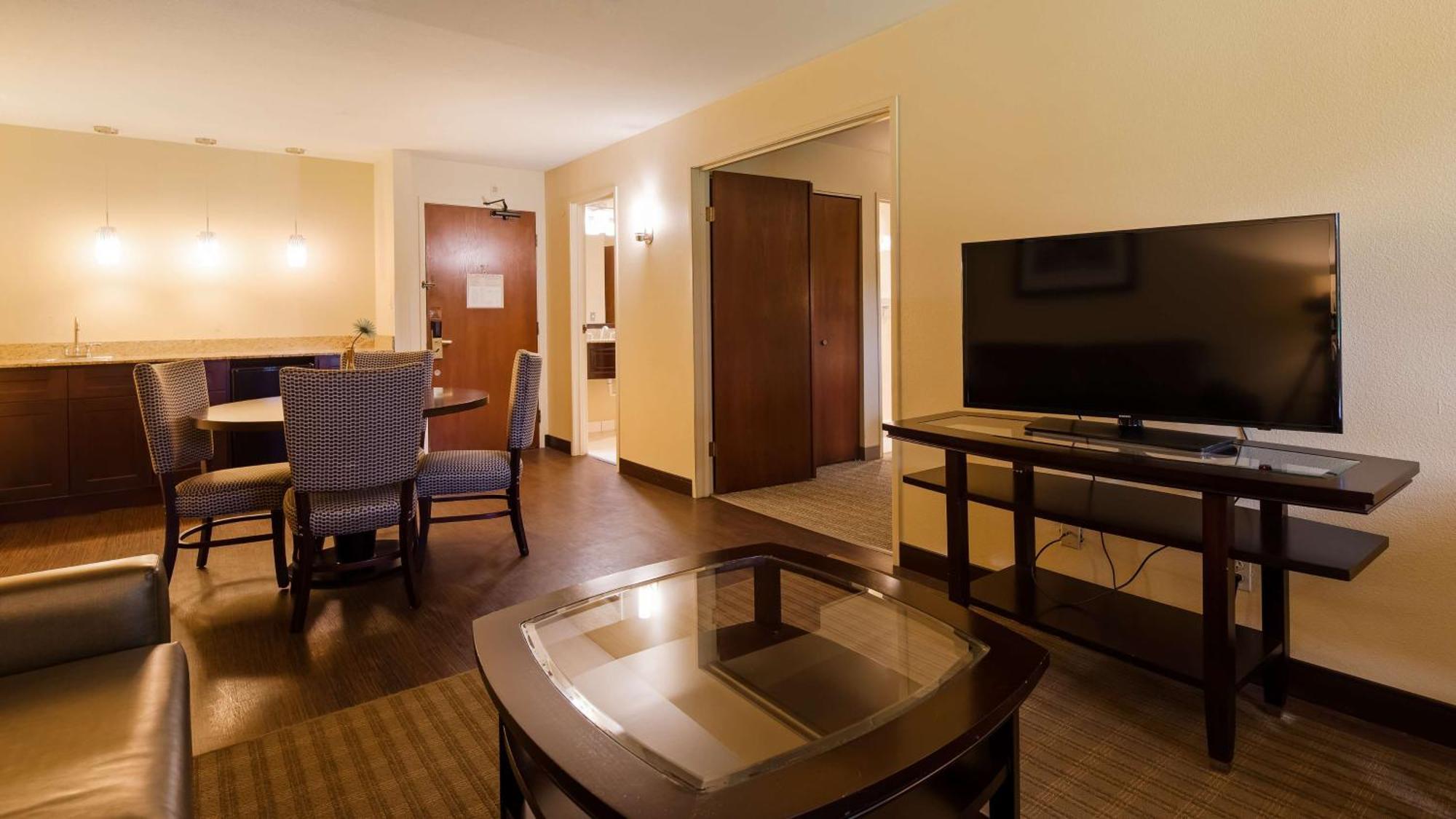 Best Western Plus Plaza By The Green Kent Dış mekan fotoğraf