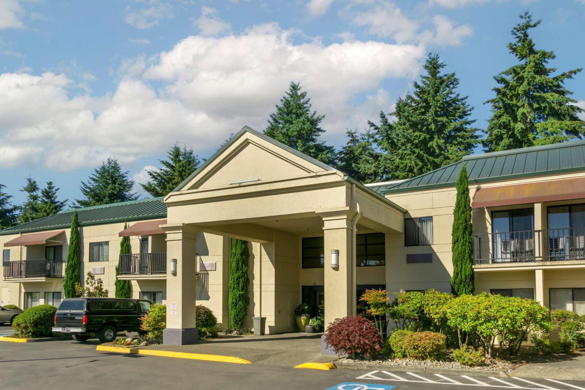 Best Western Plus Plaza By The Green Kent Dış mekan fotoğraf
